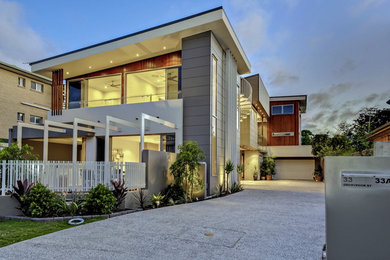 Inspiration for a contemporary house exterior in Brisbane.