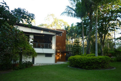 Contemporary house exterior in Brisbane.