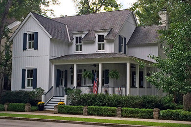 Farmhouse exterior home idea in Charleston