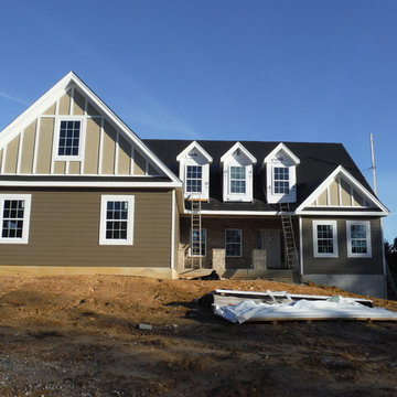 Hardie Timberbark Lap and Board & Batten Monterey Taupe | Foristell, MO. (63348)