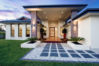 Inspiration for a modern house exterior in Brisbane.