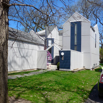 Highland Park, IL Contemporary Exterior Remodel in Pearl Gray and Deep Ocean