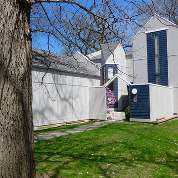 Highland Park, IL Contemporary Exterior Remodel in Pearl Gray and Deep Ocean