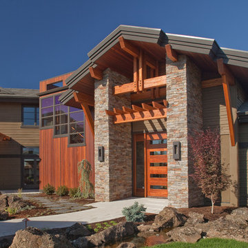 Highland's home in Bend, OR