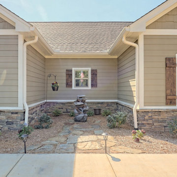 Hill Top: One Level Craftsman Home