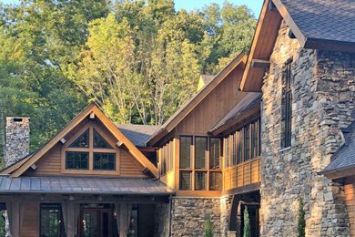 Photo of a rustic house exterior in Nashville.
