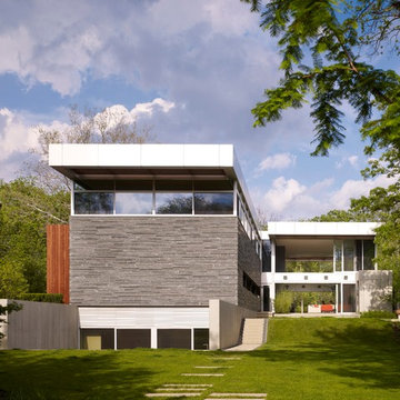 Hinsdale Residence featuring Fleetwood Windows and Doors