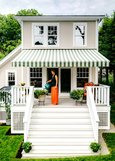 Traditional Exterior by Matthew Niemann Photography