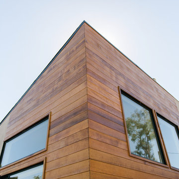 horizontal cedar siding detail at clerestory windows