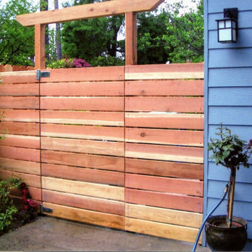 horizontal wood gate