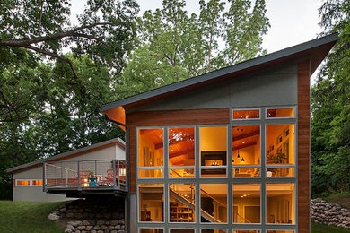 Example of a 1960s exterior home design in Detroit