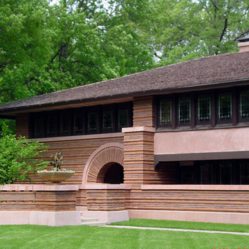 Huertley House in Oak Park Illinois, designed by Frank Lloyd Wright in 1902