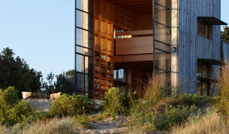 Houzz Tour: Surf's Up for Beach Hut on Sleds