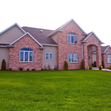 Ideal Executive Home in Golf Course Setting