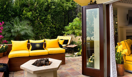 7 Striking Summer Color Combos for Your Outdoor Room
