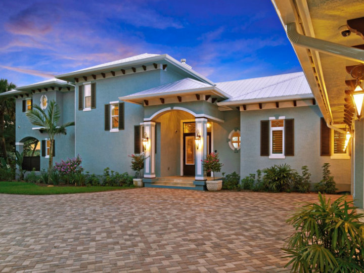Beach Style Exterior