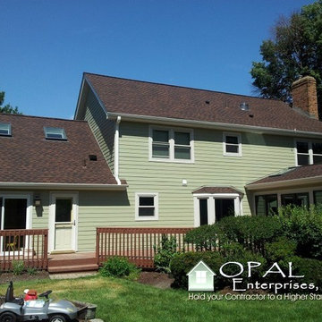 James Hardie Siding in Heathered Moss, Cobblestone Trim, & Stone in Naperville