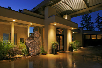 Inspiration for a contemporary house exterior in Vancouver.