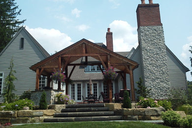 Inspiration for a timeless exterior home remodel in Cleveland
