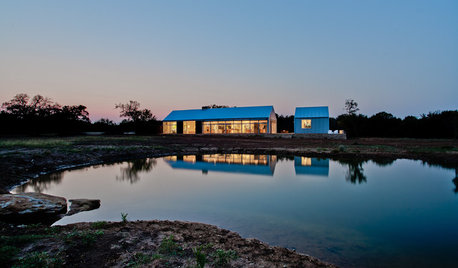 Houzz Tour: 3 Buildings Make for 1 Ideal Artist's Home