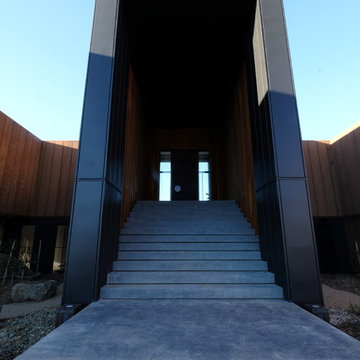 Kelvin View House - Entrance