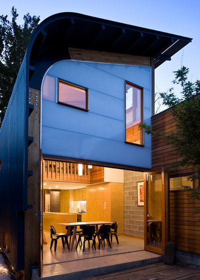 Contemporary Exterior by TANDEM design studio