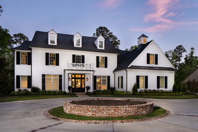 Example of a classic exterior home design in Houston