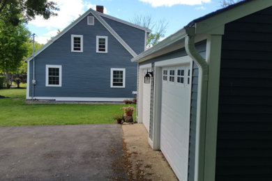 Farmhouse exterior home photo in Boston