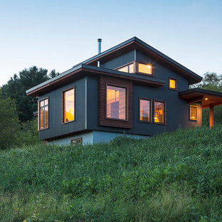 Modern metal exterior home idea in Milwaukee