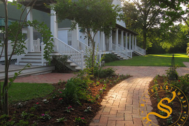 Elegant exterior home photo in Jackson