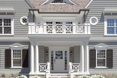 Diseño de fachada de casa gris marinera grande de dos plantas con revestimiento de madera, tejado a cuatro aguas y tejado de teja de madera