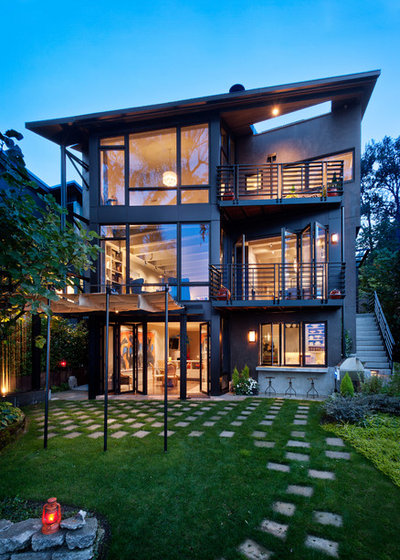 Contemporary Exterior by Castanes Architects PS