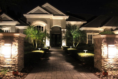 Large classic house exterior in Orlando.
