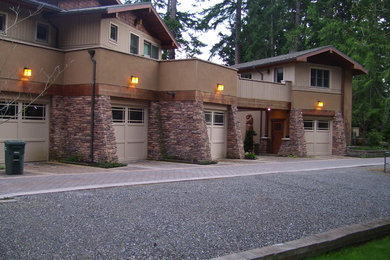 Example of an arts and crafts exterior home design in Seattle