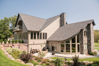 Lakefront Contemporary