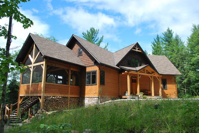 Lakefront Craftsman timber-frame cottage, Gatineau Hills