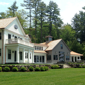 Lakefront Farmhouse
