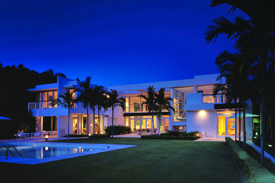 Modern exterior home idea in Miami