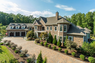 Large Custom Home in Woodbridge, VA