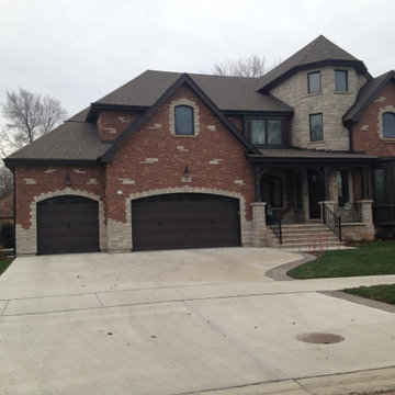Large Single Family Home - Itasca, IL