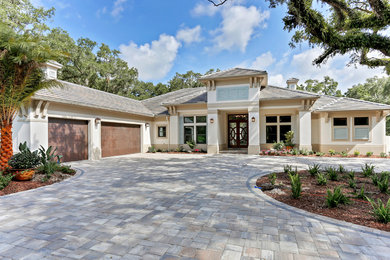 Inspiration for an exterior home remodel in Tampa