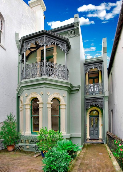 Victorian Exterior by POC+P architects