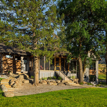 Lazy Heart Ranch  |  Screened Porch Exterior