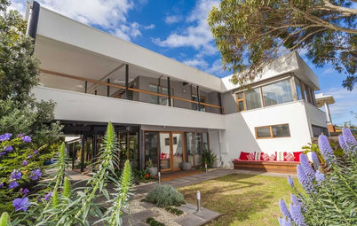 The Evolution of the 1960s Beachcomber House to Today's Platform Home