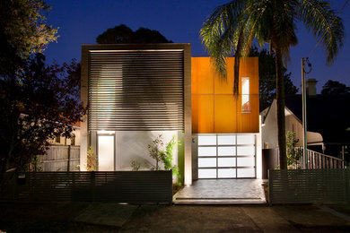 シドニーにあるコンテンポラリースタイルのおしゃれな家の外観の写真