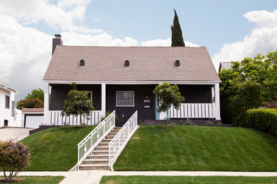 Example of a 1950s exterior home design in Los Angeles