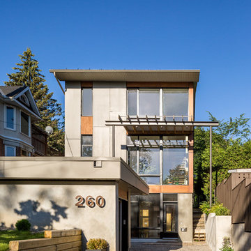 Loretta Residence