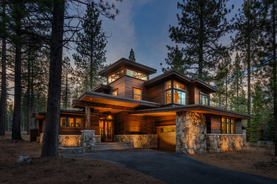 Trendy exterior home photo in Sacramento