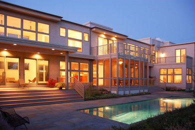 Photo of a modern house exterior.