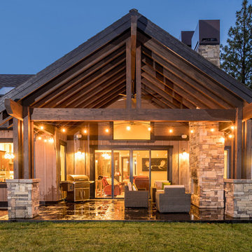 Luxurious & Modern Craftsman Style Woodsy Home in Bend, Oregon